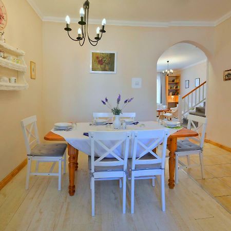 Lux Apartman Villa ハイデゥソボスロー エクステリア 写真