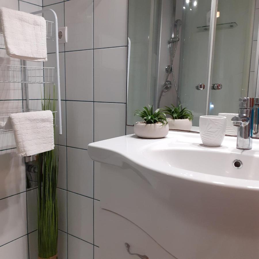 Lux Apartman Villa ハイデゥソボスロー エクステリア 写真