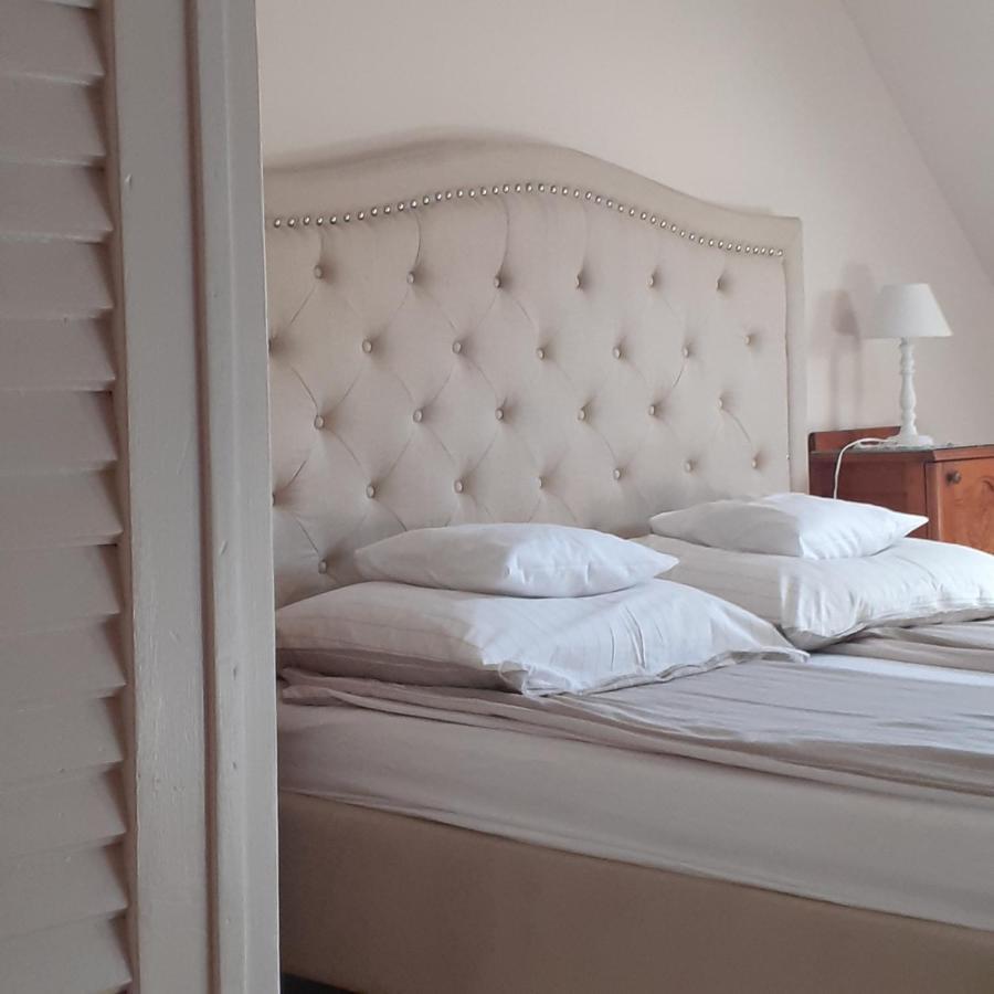 Lux Apartman Villa ハイデゥソボスロー エクステリア 写真
